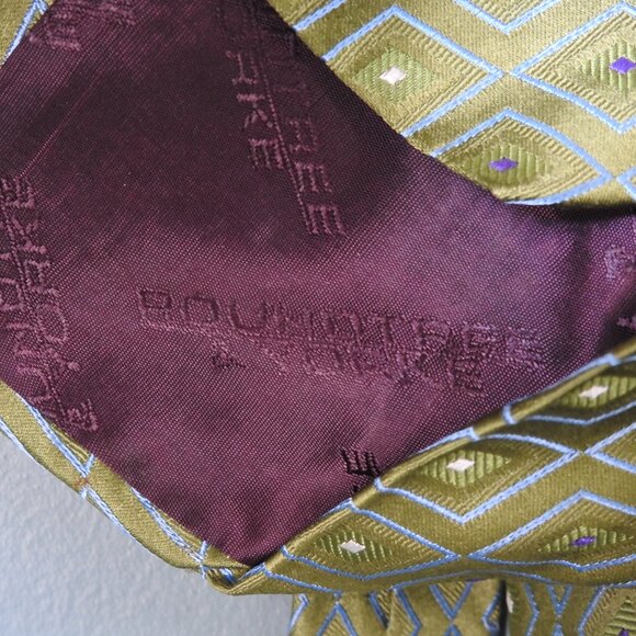 2 for $16 | ROUNDTREE & YORKE | Green and Purple Men's Business Tie - Picture 4 of 5